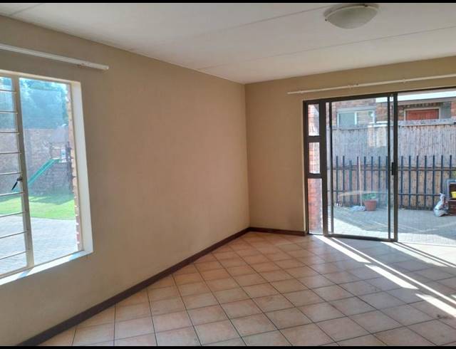 2 BEDROOM PROPERTY TO RENT IN NORTON'S HOME ESTATE